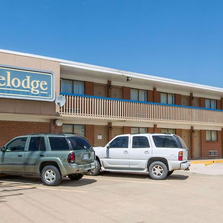 Travelodge By Wyndham Great Bend Exteriör bild