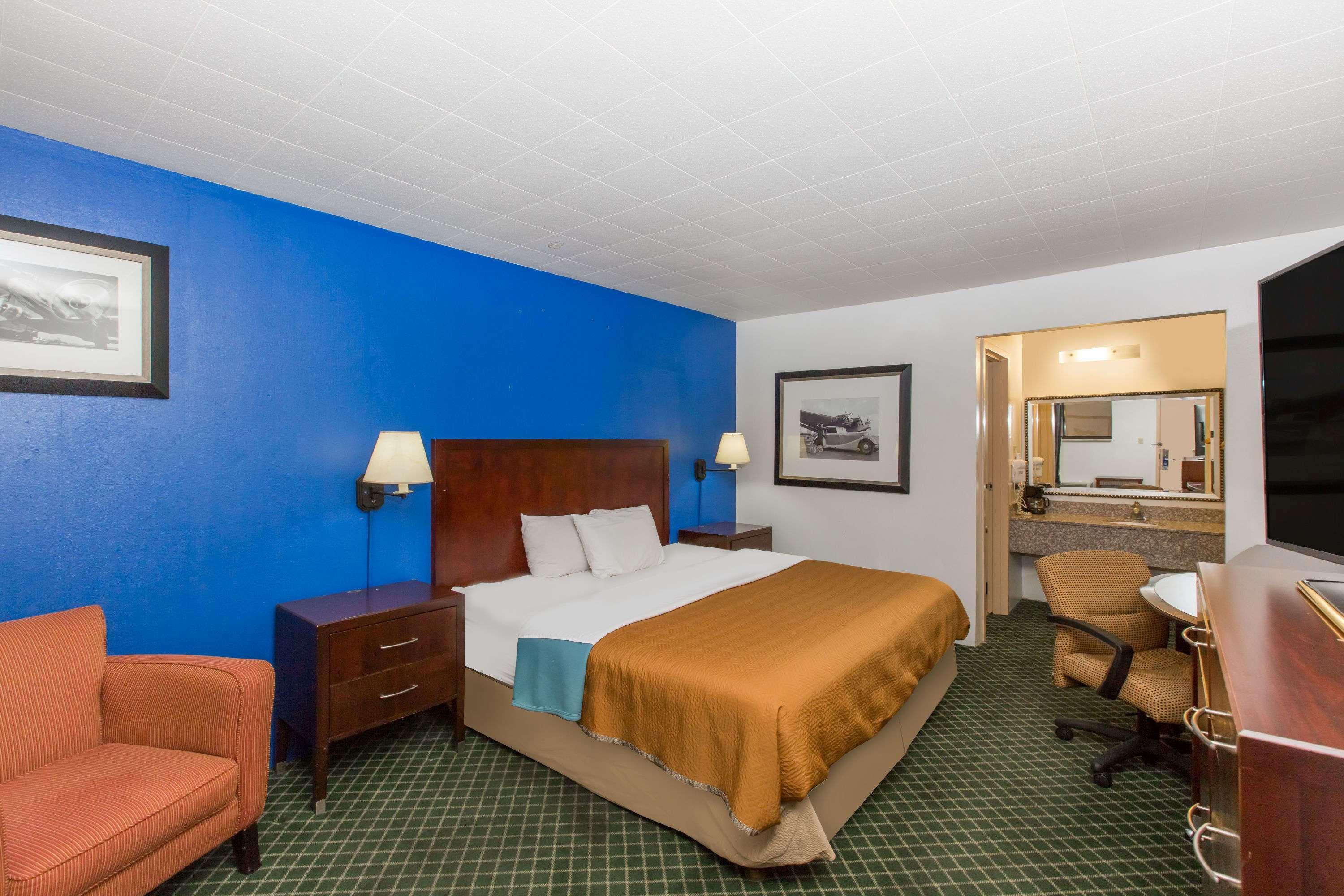 Travelodge By Wyndham Great Bend Exteriör bild