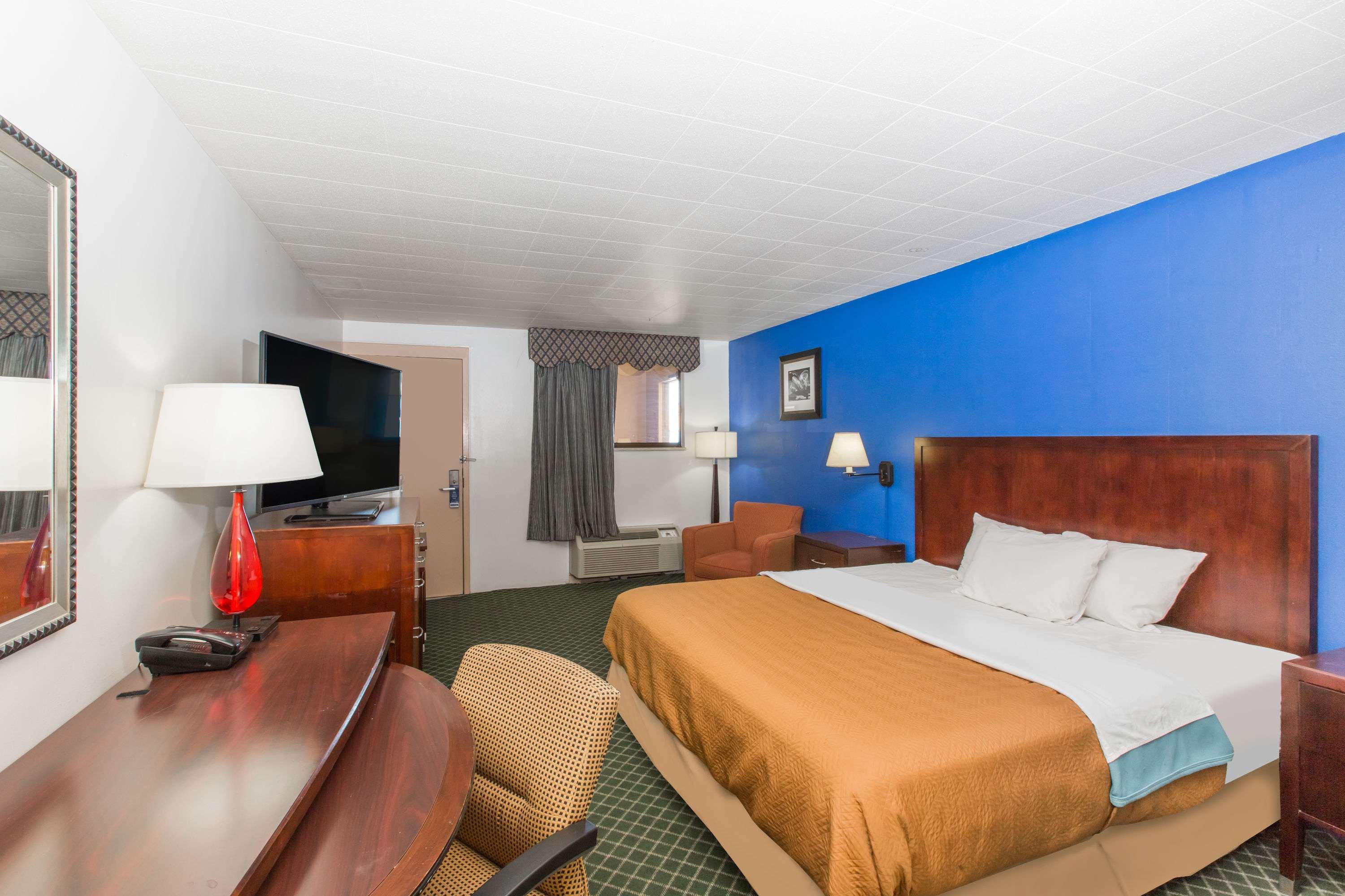 Travelodge By Wyndham Great Bend Exteriör bild